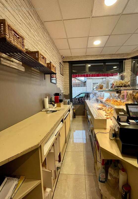 Photo 3 - Commerce à MAISONS-LAFFITTE