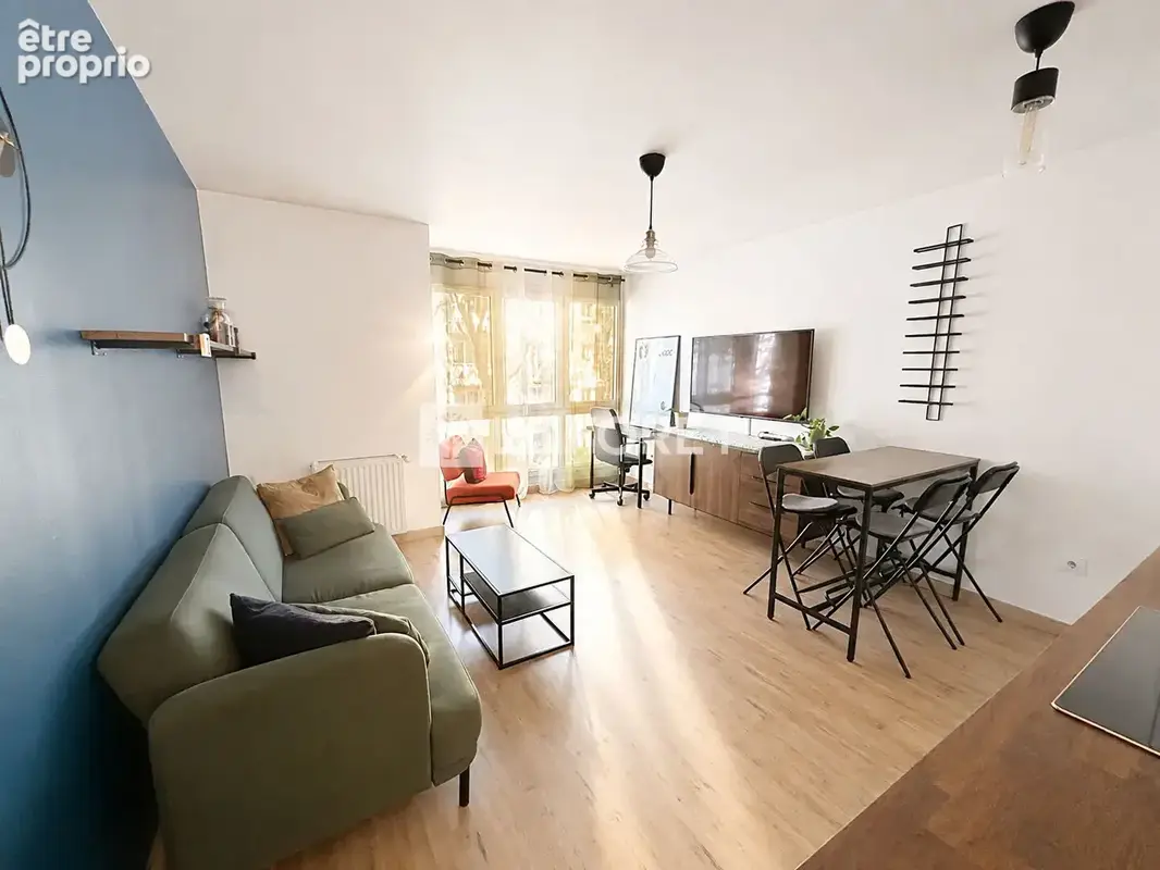 Photo Appartement à Villejuif au prix de 240 000€