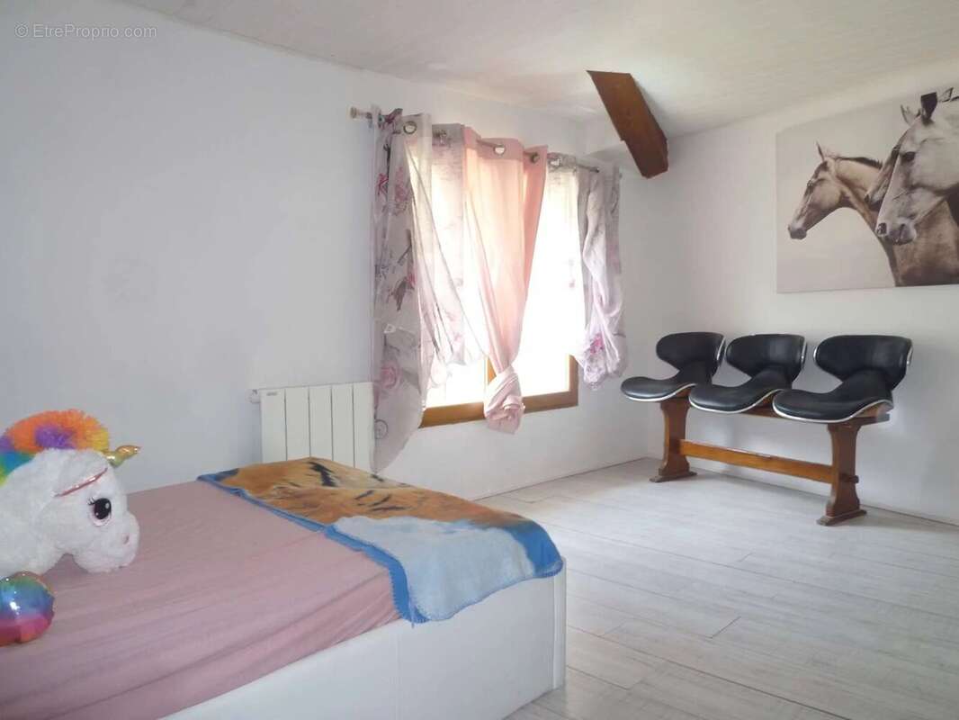 Maison à TOUET-SUR-VAR