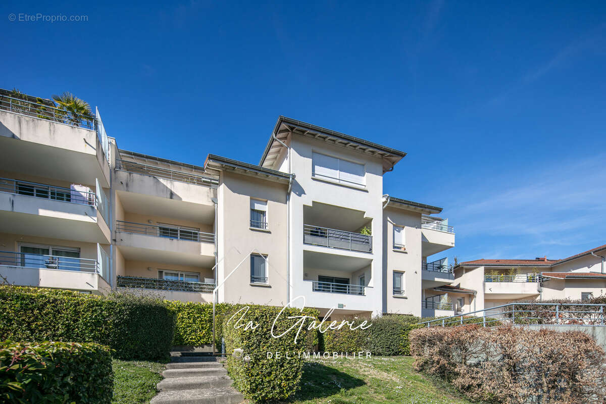 Appartement à SAINT-NAZAIRE-LES-EYMES