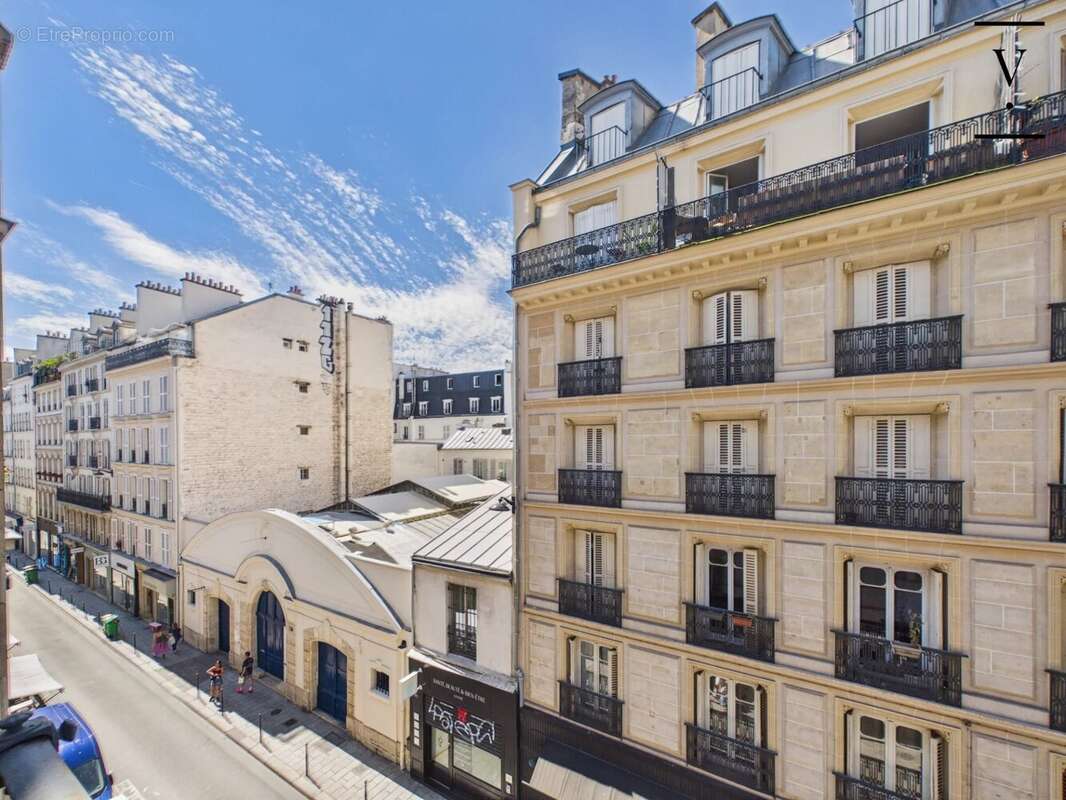 Paris IIIe - Quartier des Enfants Rouges - 3P - Etage élevé avec ascenseur - photo 3
