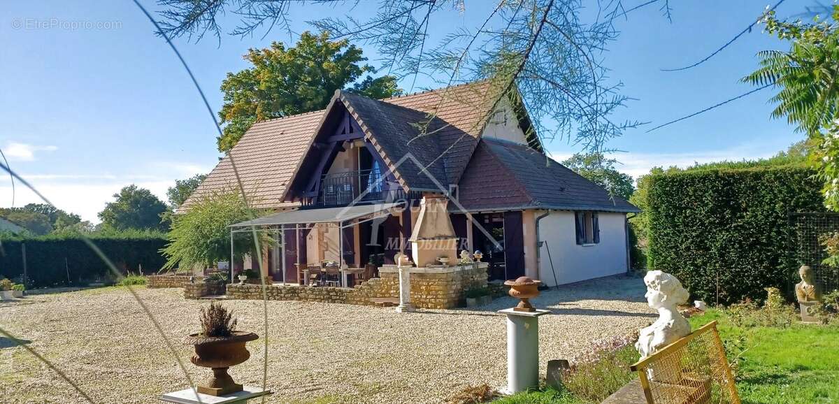 Maison à BOURBON-L'ARCHAMBAULT