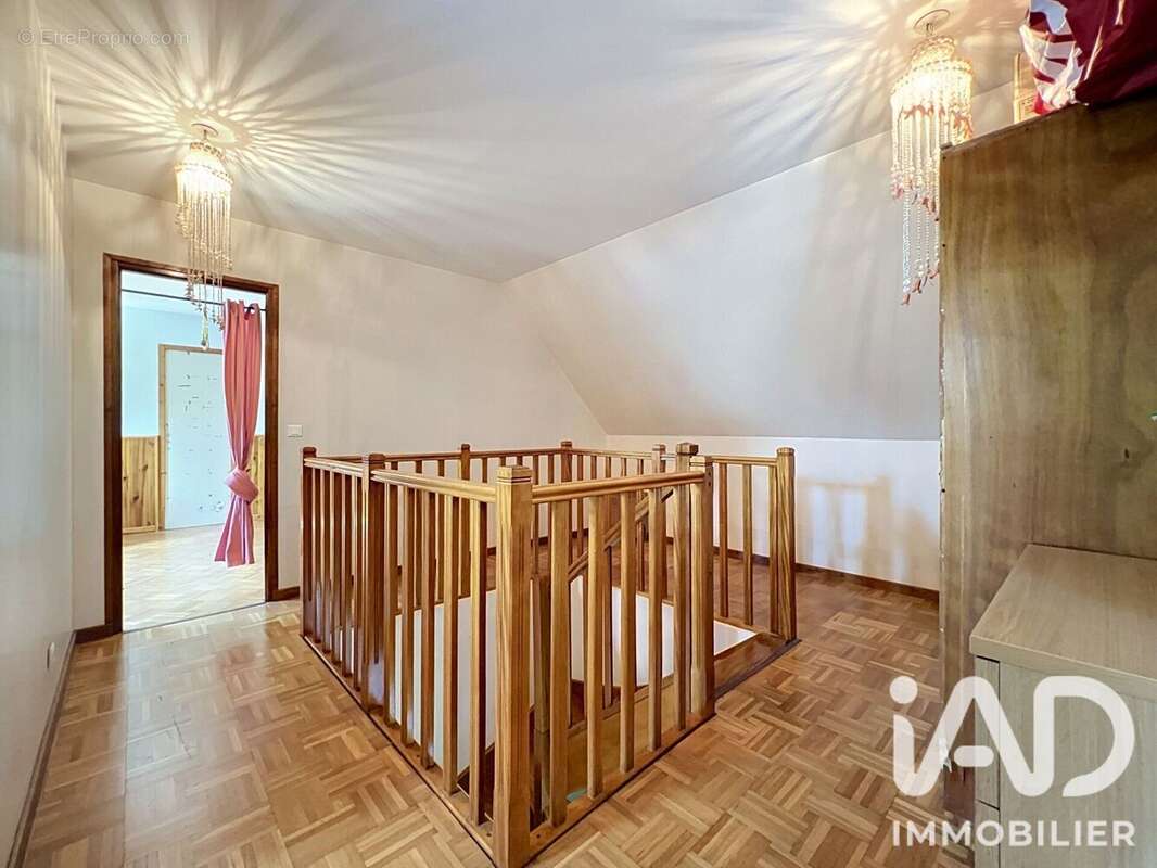 Maison 153 m² à Juilly  - photo 7