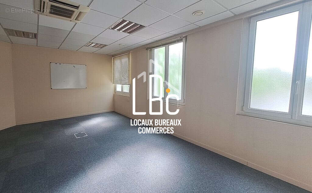 Commerce 225 m² à Nantes  - photo 2