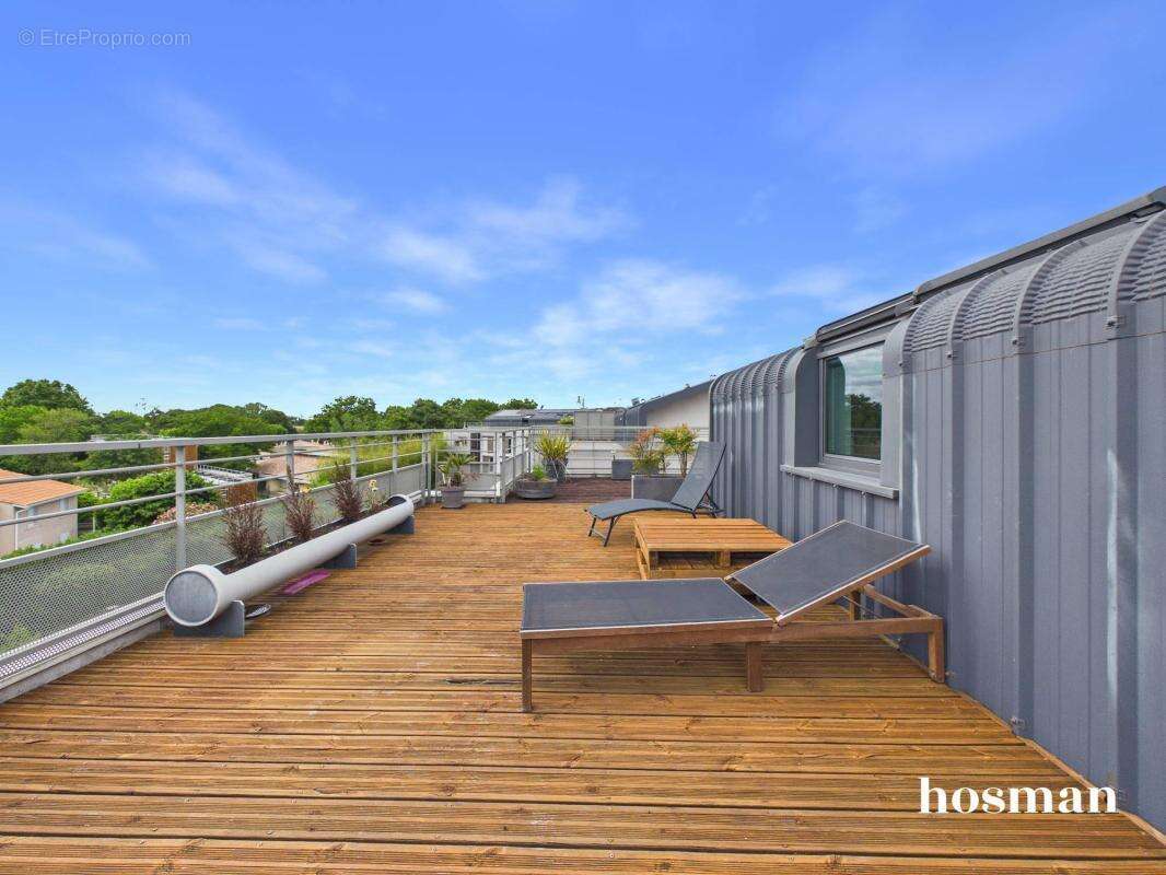 4 pièces - 95 m² dernier étage avec parking, terrasse de 193m2 - Rue Yves Montand, Bègles - photo 15