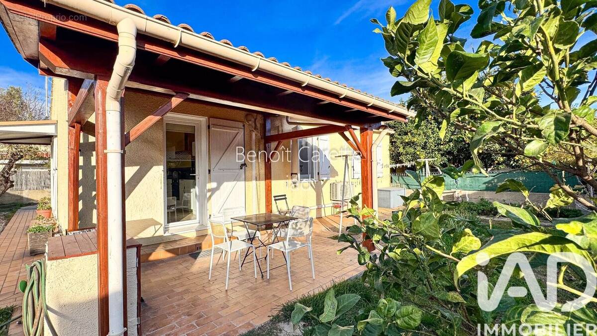 Photo 1 - Maison à SAINT-LAURENT-DE-LA-SALANQUE