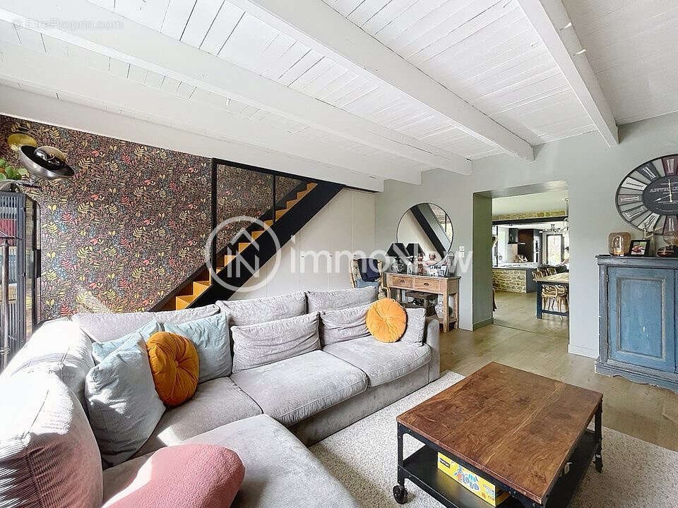 Maison à JULLOUVILLE