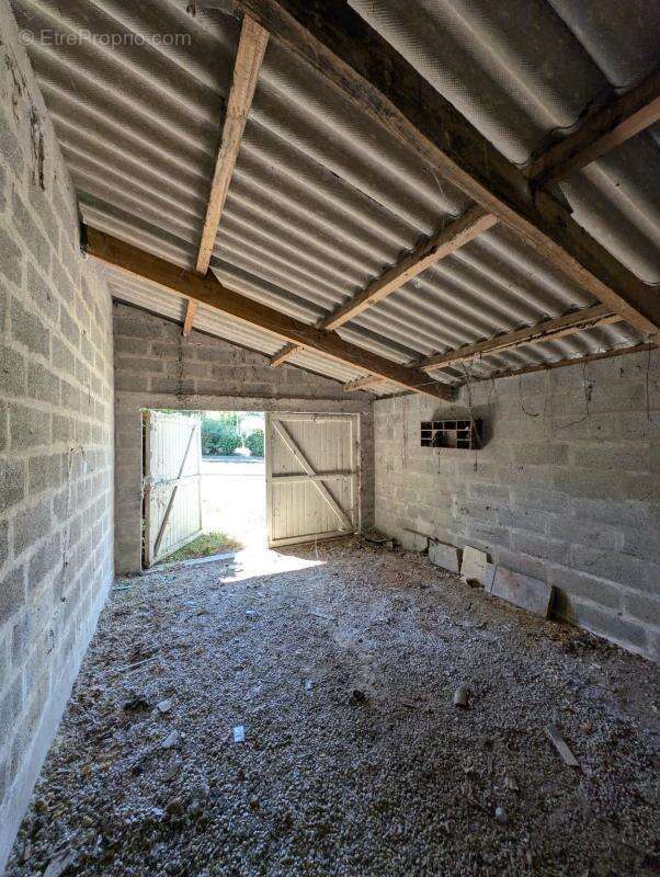 Garage / Box / Stockage  18.5m² à Bonnetan - 15 000€ - photo 7