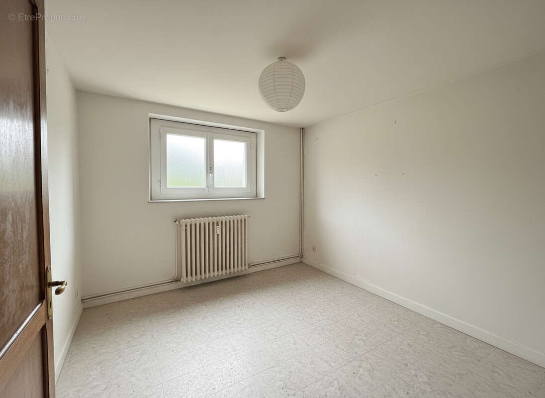 Angoulême - Maison années 60  - 130m² environ avec 5 chambres - photo 10