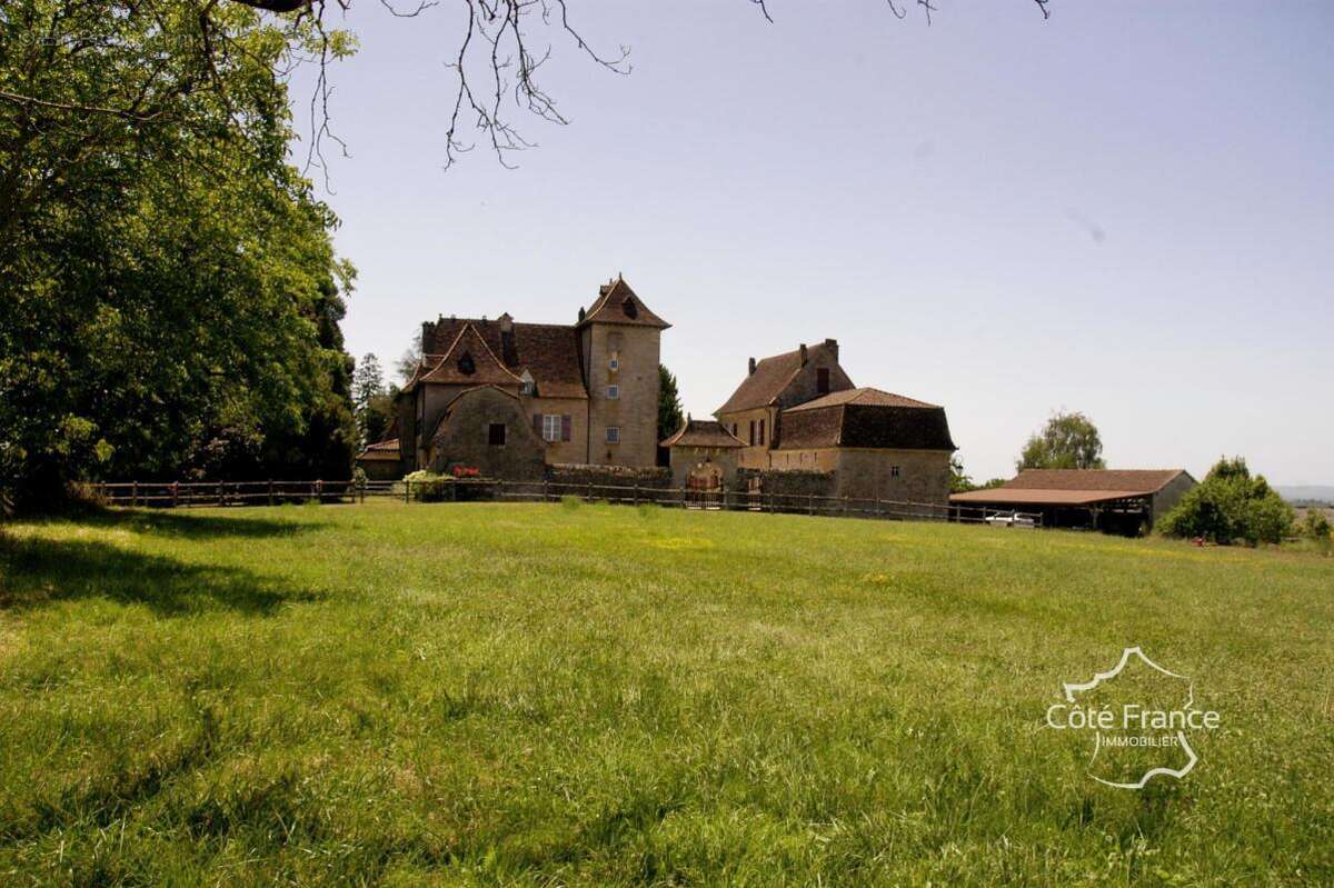 Château du XVIIe siècle avec maison d'amis, salle d'armes, t - photo 2
