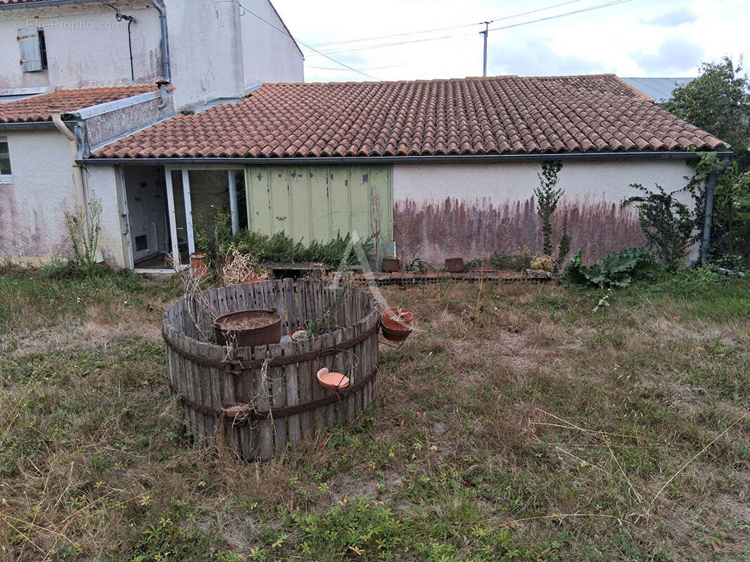 Maison à LA GRIPPERIE-SAINT-SYMPHORIEN