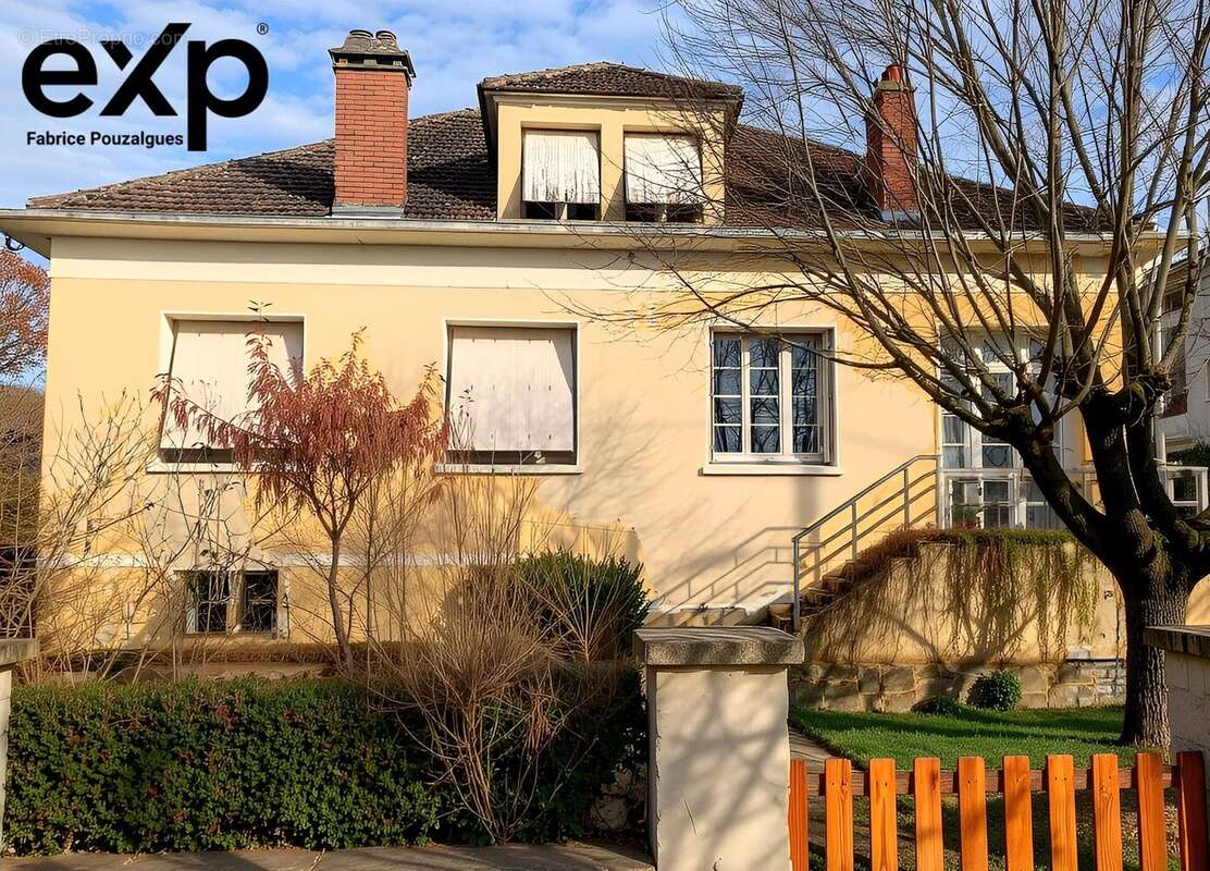 Maison à GOURDON