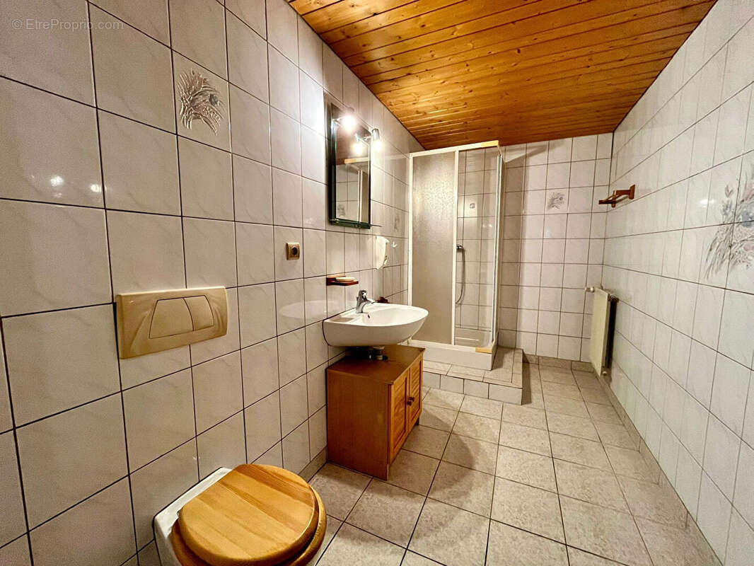 Maison à GUYANS-VENNES