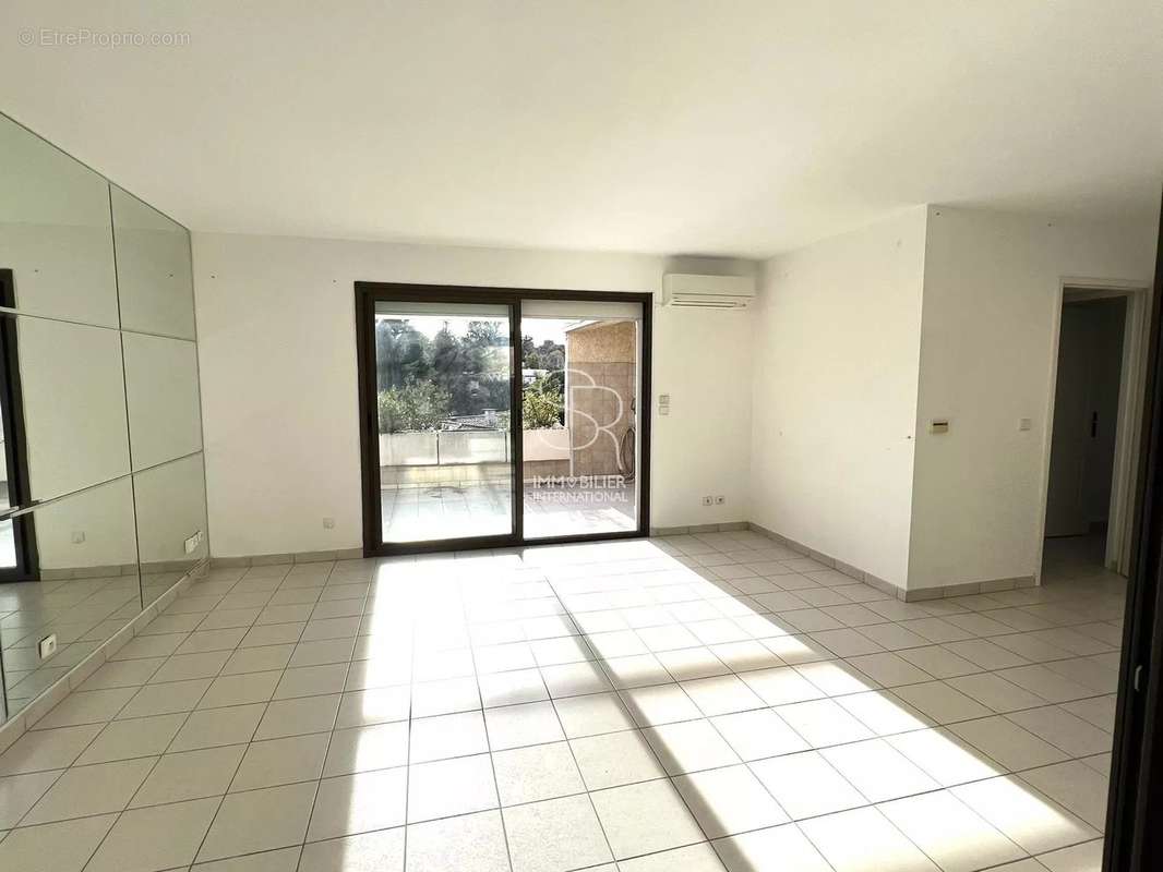 Maison à VILLENEUVE-LOUBET