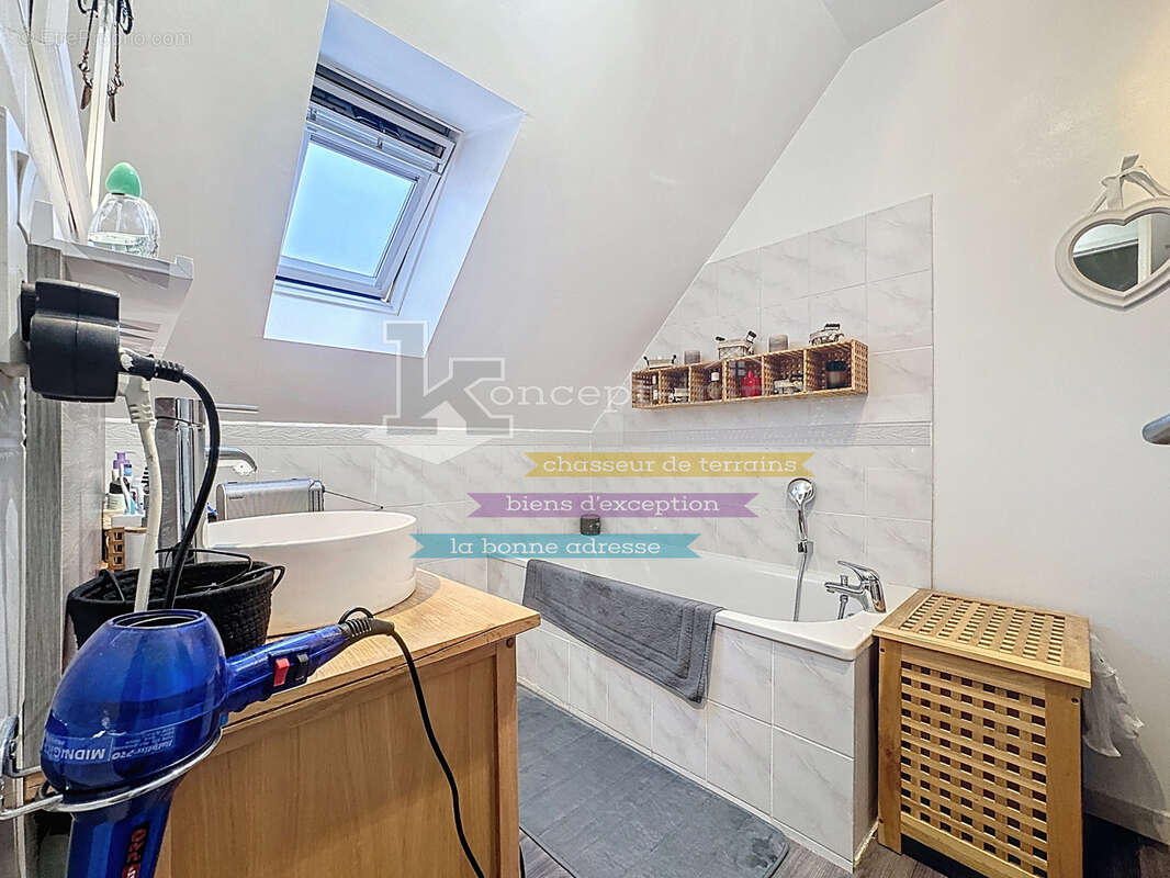 n°9 - Maison à CLERMONT