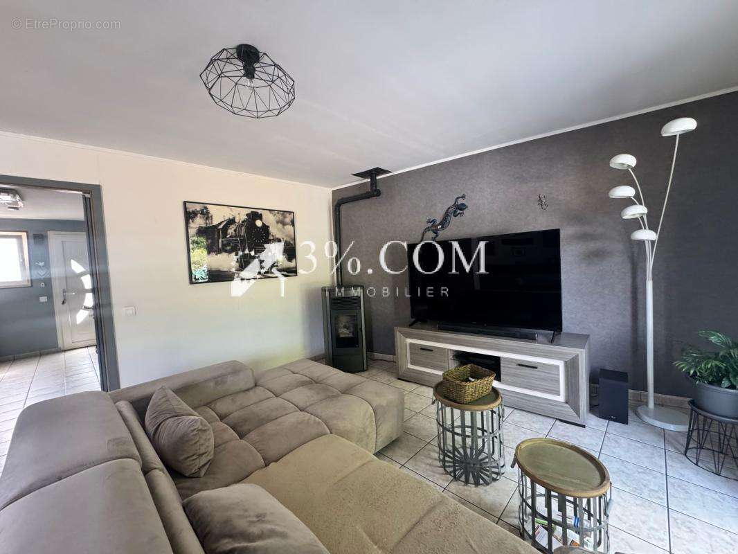 3%COM Jolie  maison mitoyenne 3 chambres et jardin - photo 3