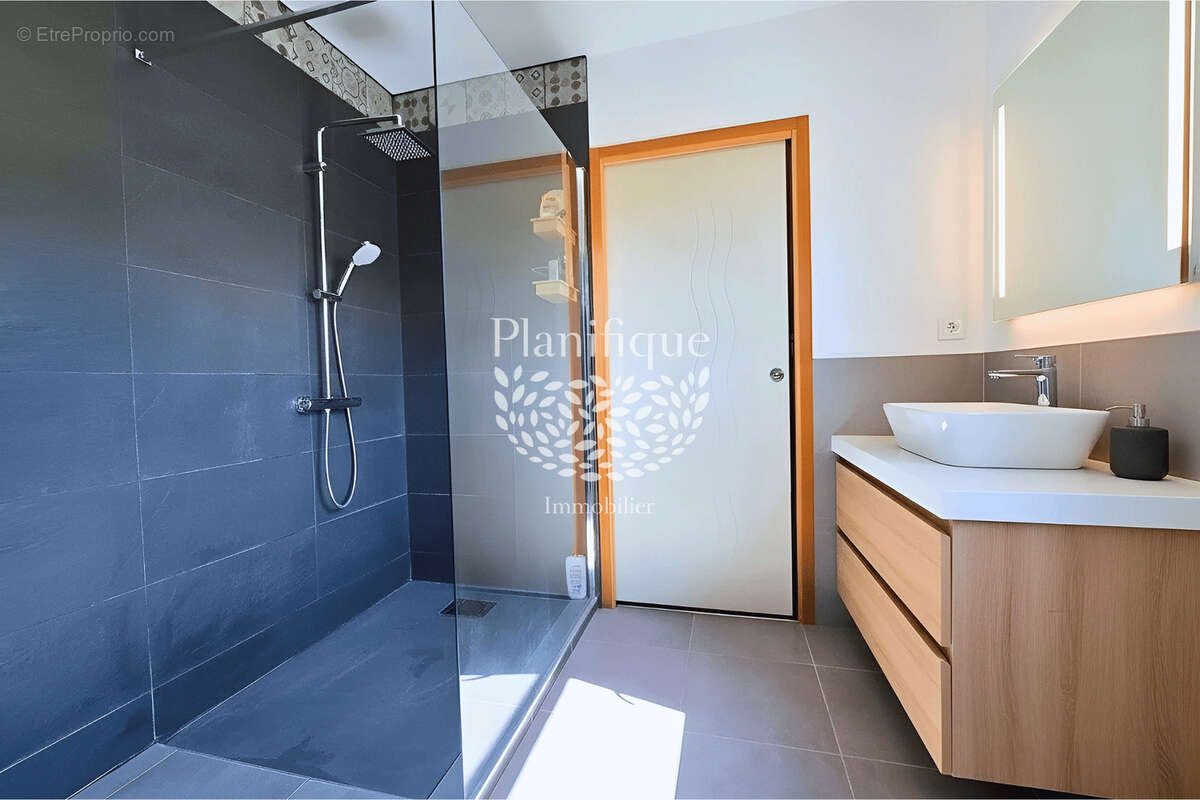 Appartement à SAINT-JULIEN-EN-GENEVOIS