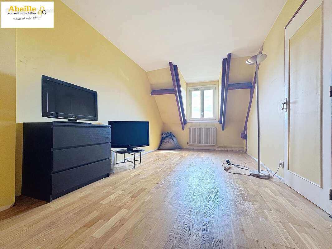 Maison à SAINT-CHERON