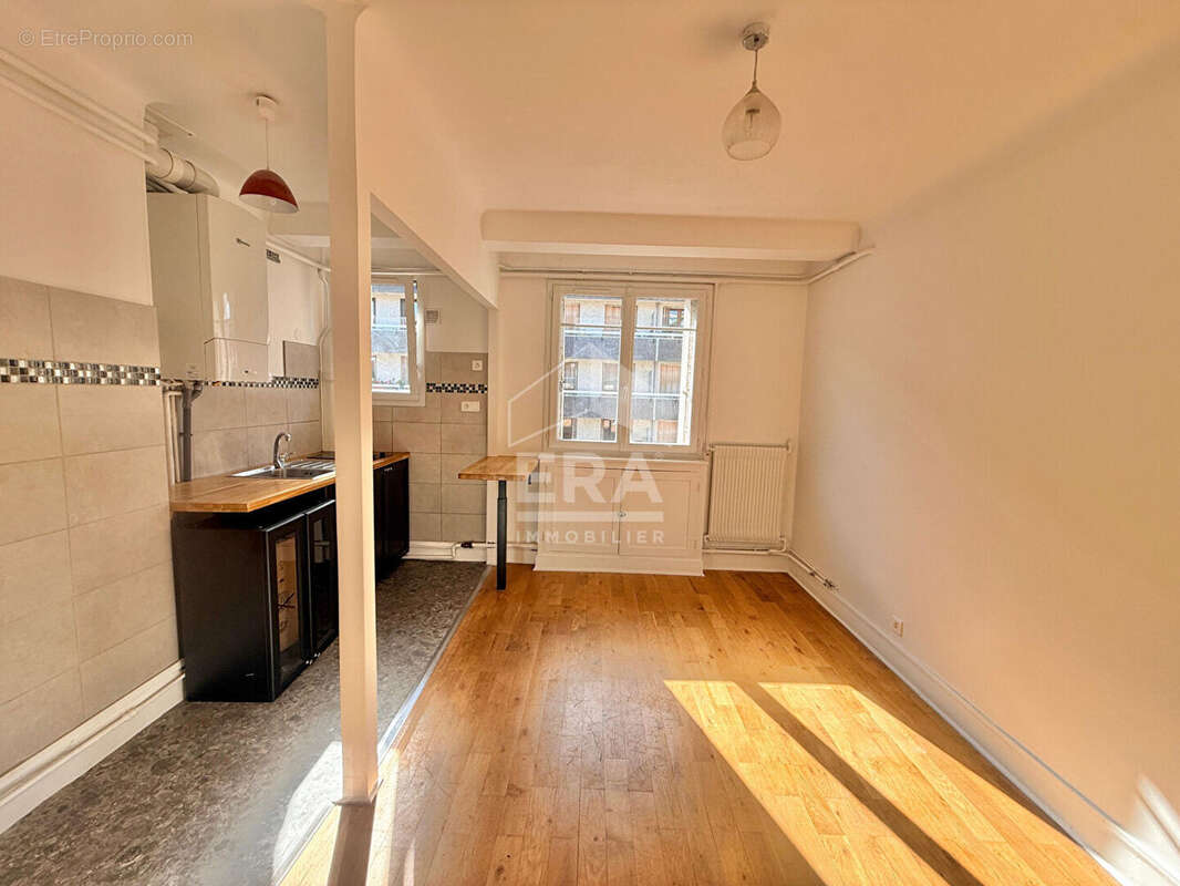 Appartement à PARIS-12E