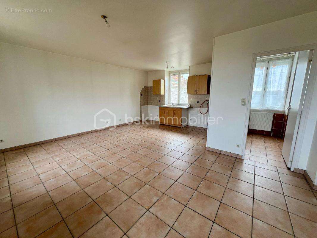 Vend Immeuble avec 3 appartements - photo 6