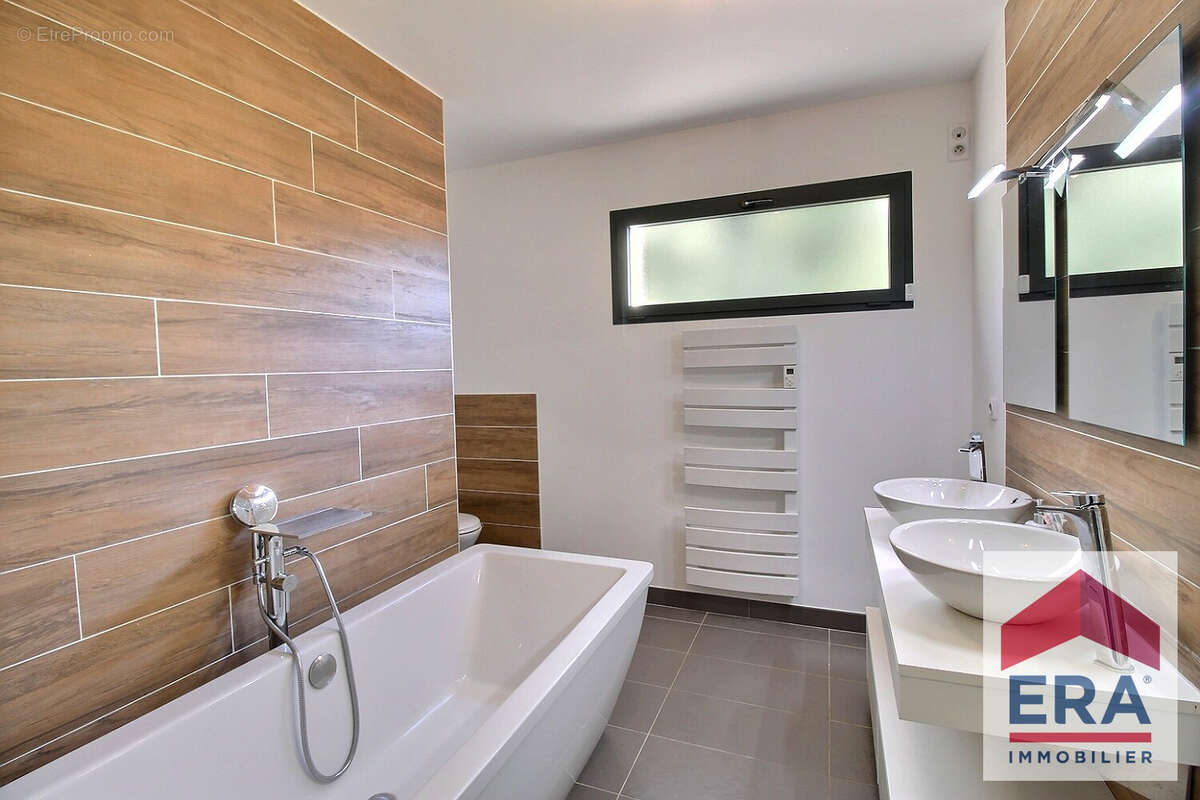 Maison à BOURG-SAINT-ANDEOL