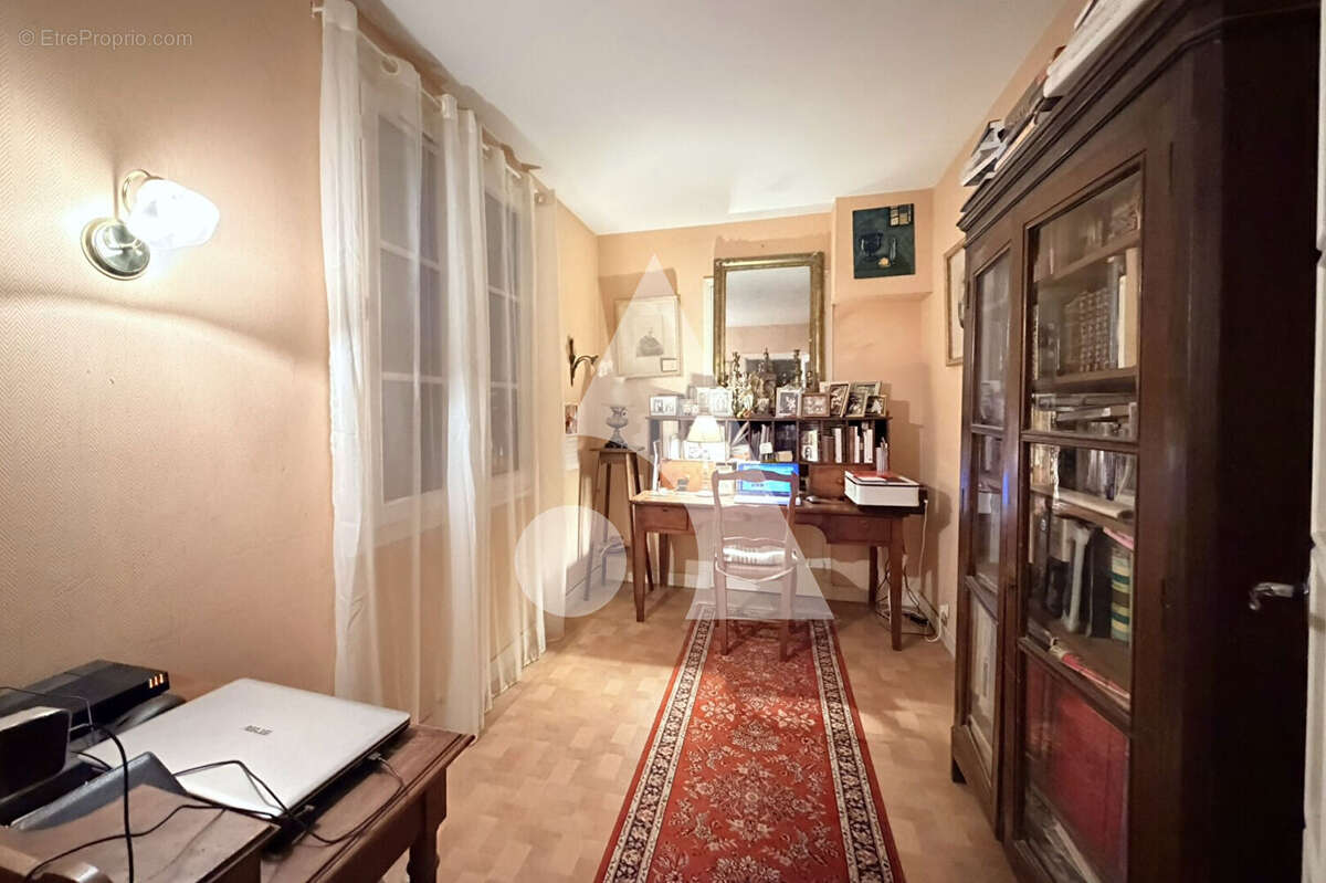Maison à MARENNES