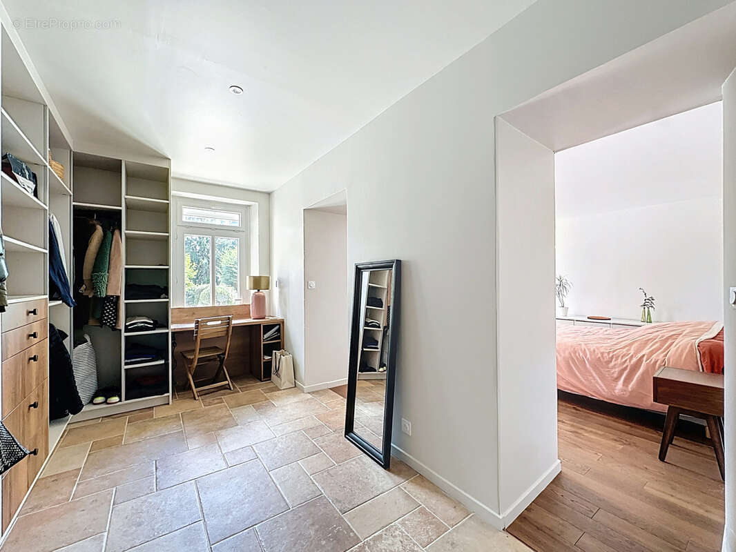 Maison à LA TOUR-DU-PIN