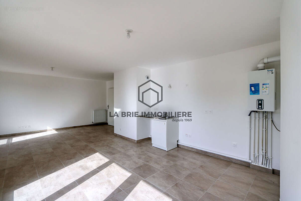 Appartement à CHENNEVIERES-SUR-MARNE