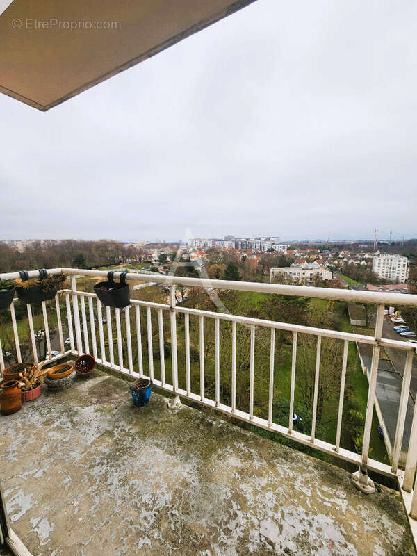 Appartement à FRESNES