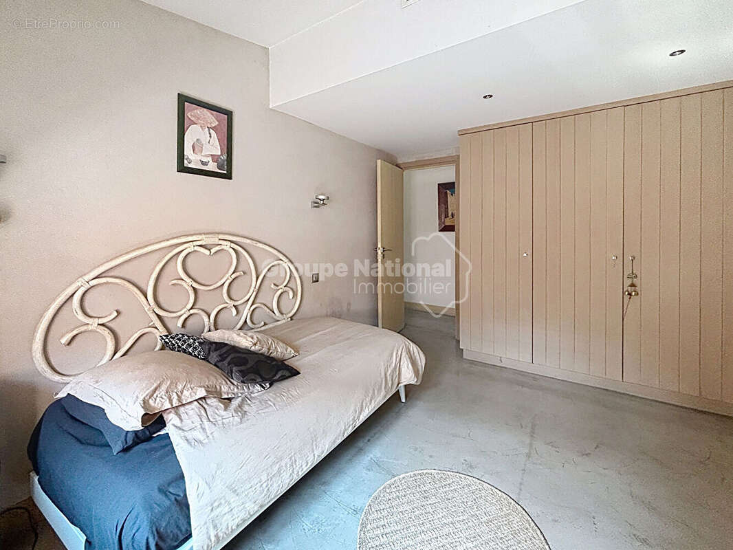 Duplex Vieux village Mouans Sartoux 5 pièce(s) 130 m² (97 m²LC) - photo 14