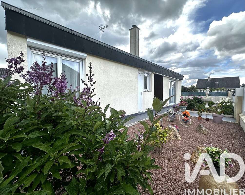 Photo 2 - Maison à VILLEBERNIER