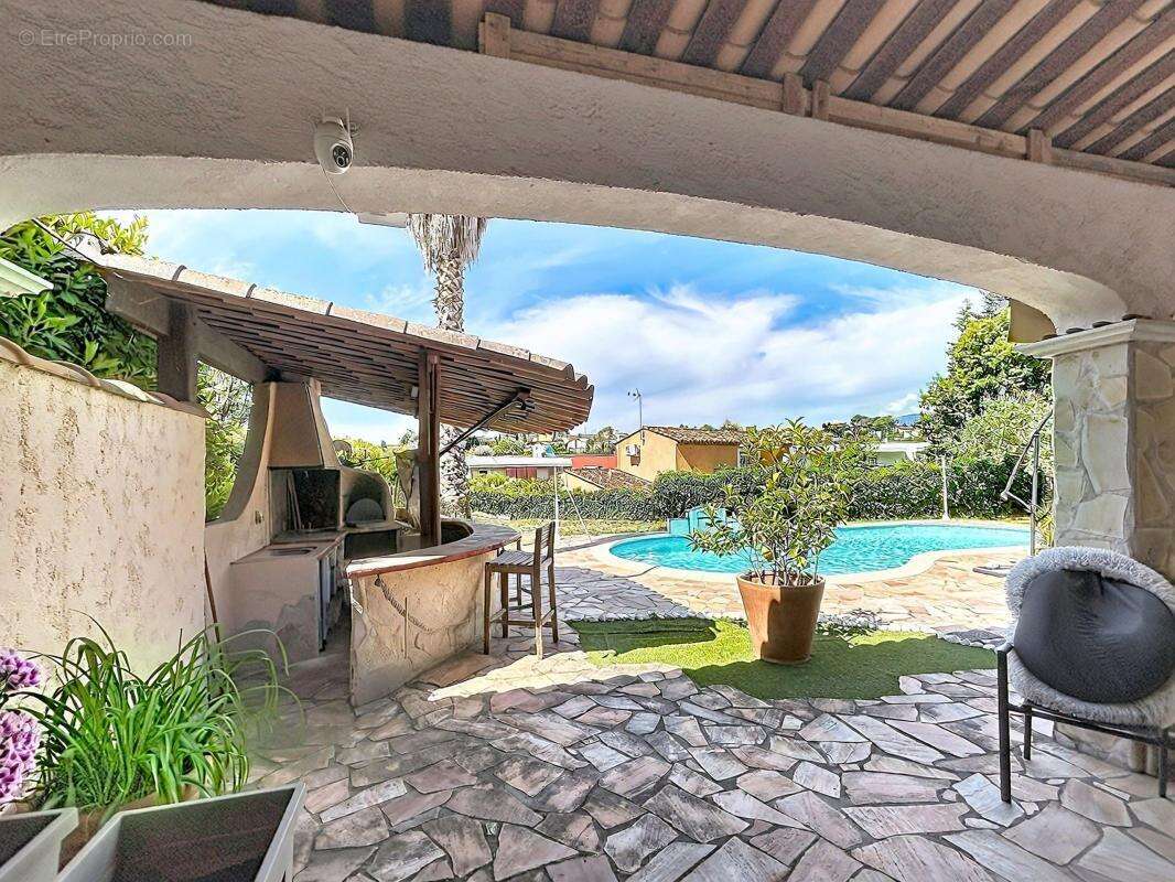 Maison à CAGNES-SUR-MER