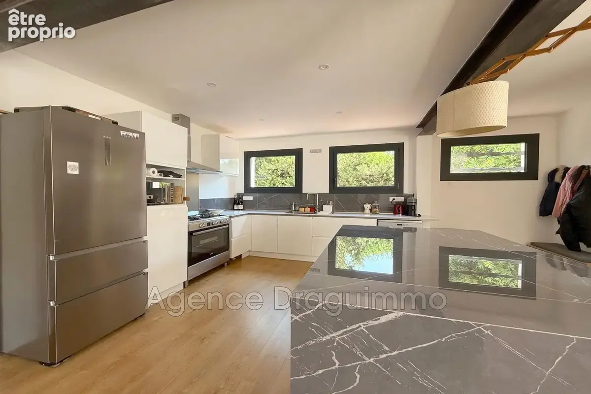 Maison 6 pièces 154 m² à vendre à Draguignan (83300) - photo 6