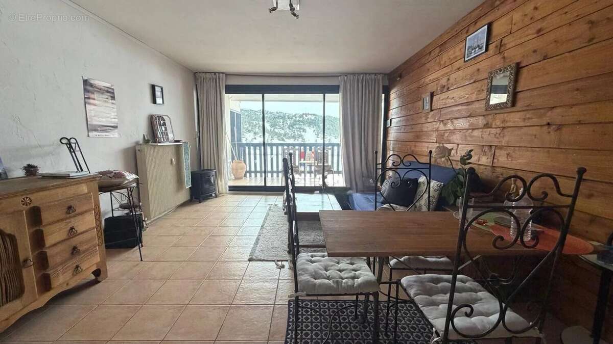 Appartement à VALLAURIS