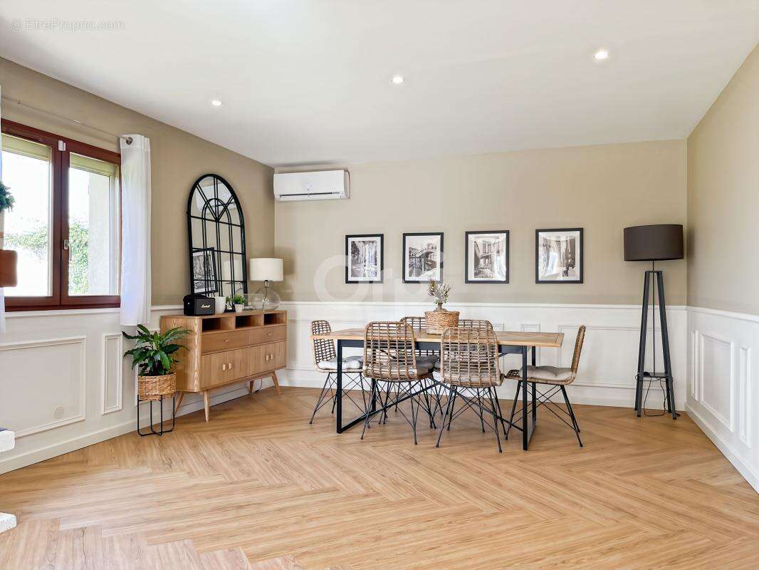 Maison à LE VAL-DAVID