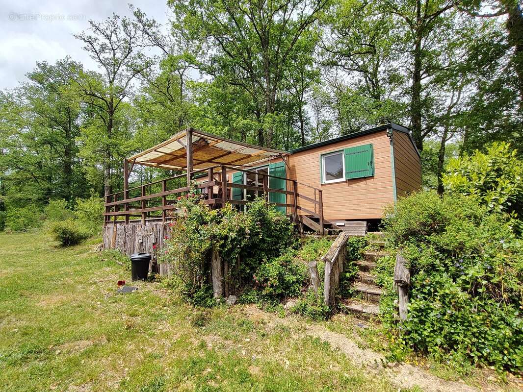 Maisonnette avec 2 étangs - photo 8