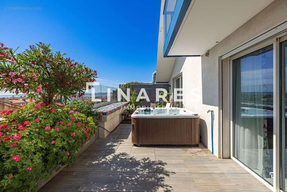 Appartement à MARSEILLE-6E
