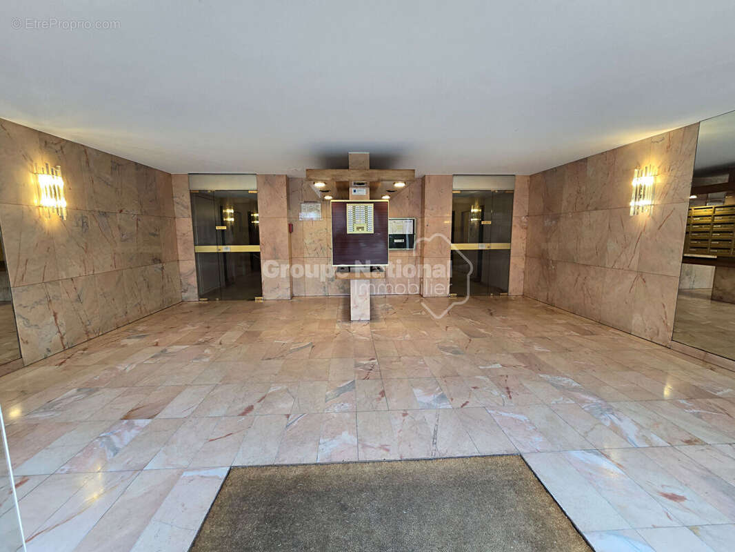 Appartement à VERSAILLES