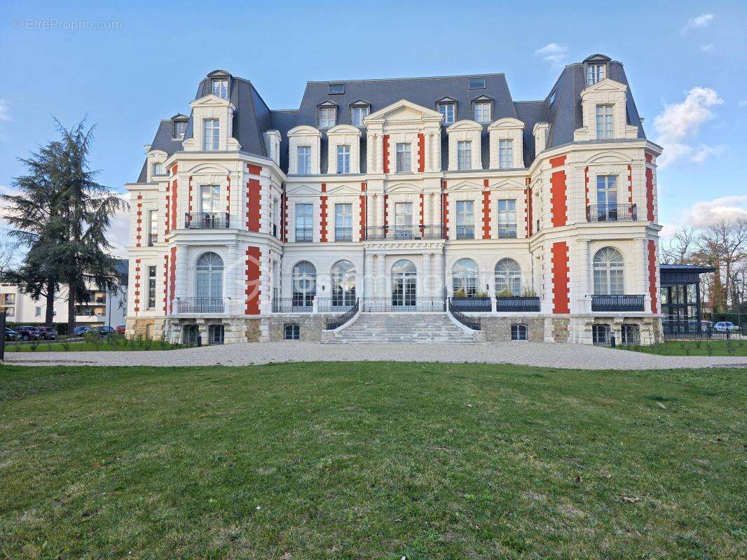 Appartement à EMERAINVILLE