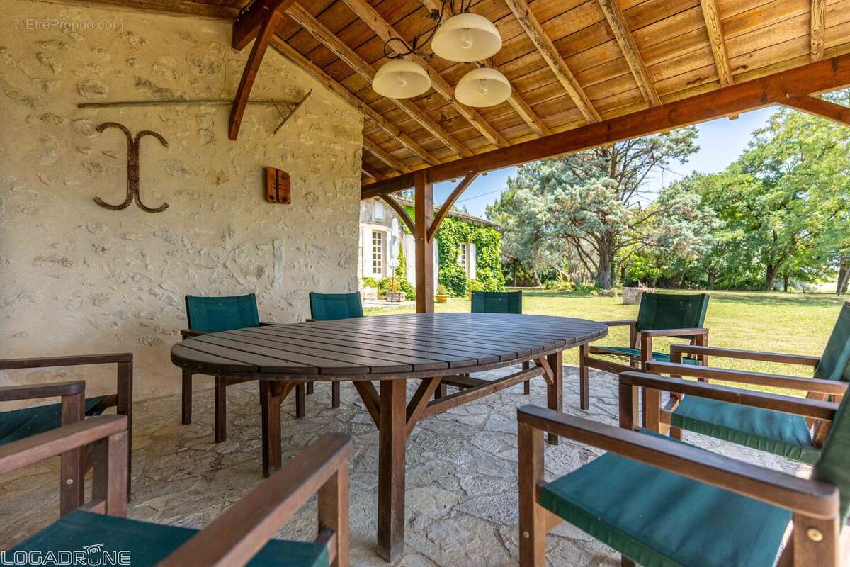 Superbe domaine de campagne avec trois habitations, piscine et court de tennis à seulement vingt minutes de Saint-Émilion - photo 14