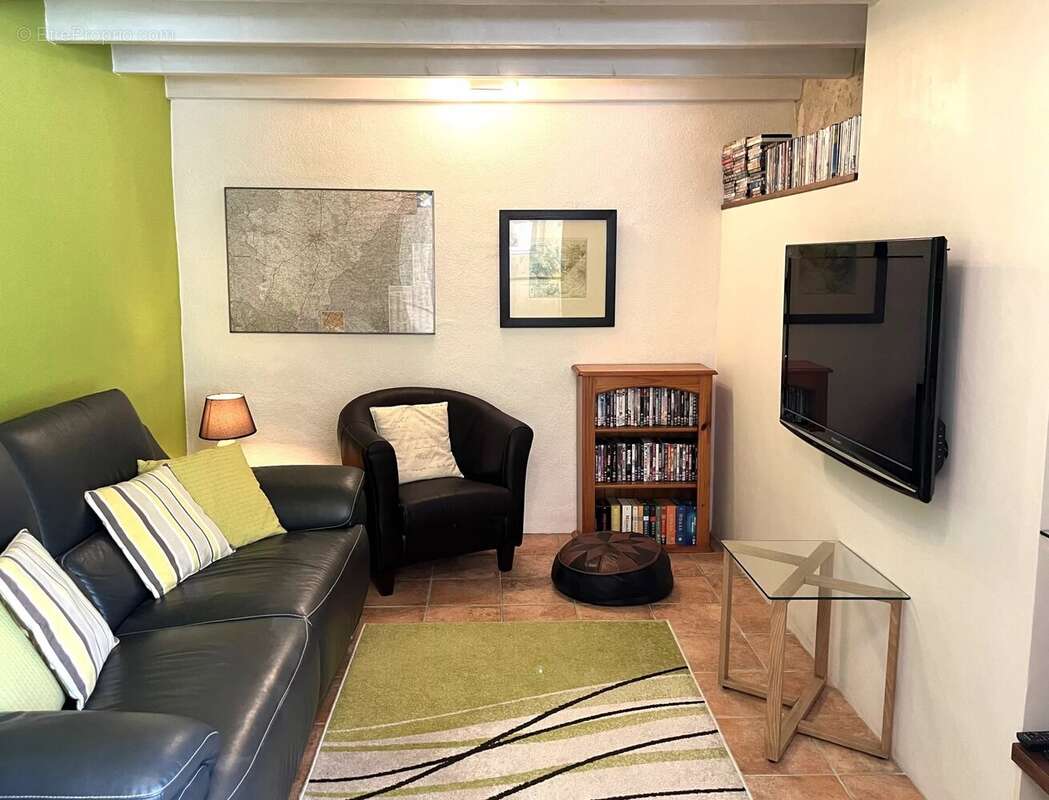 Maison à SAINT-LAURENT-DES-COMBES