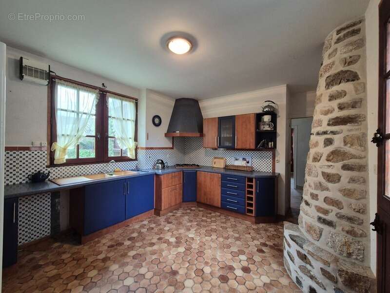 Maison à vendre GARGILESSE DAMPIERRE (36) 4 chambres 167 m² garage, terrasse, terrain 3224 m² - photo 5