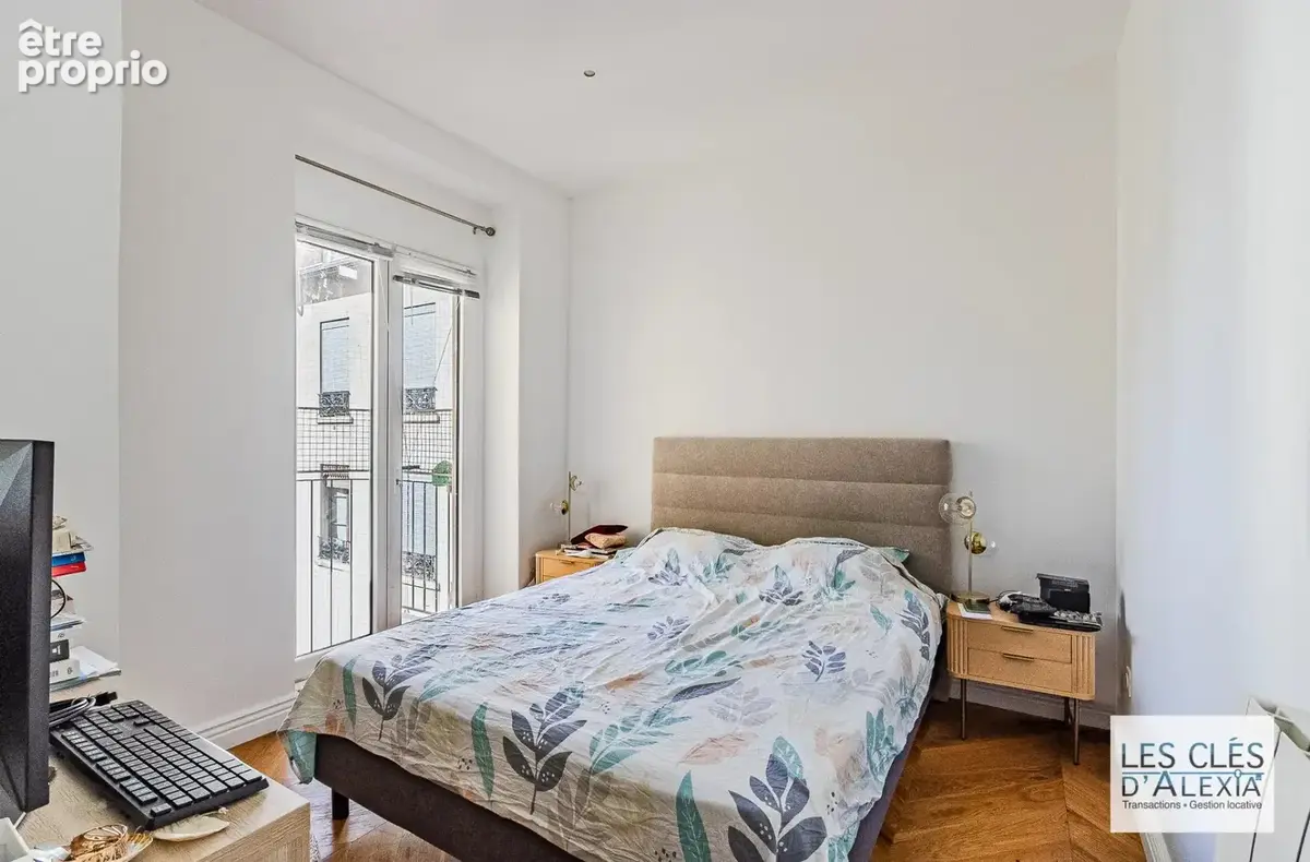 EXCLUSIVITÉ – LYON 6ᵉ SECTEUR FOCH – Appartement de caractère avec balcon, cave et grenier - photo 6