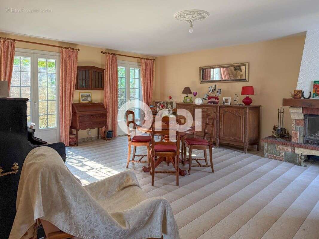 Maison à TONNAY-CHARENTE