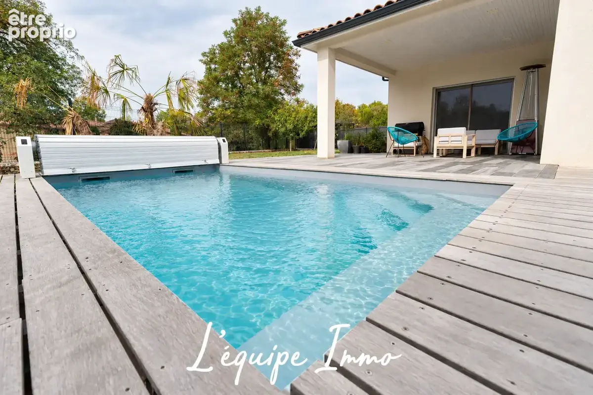 Proche centre ville, maison contemporaine de plain-pied avec piscine et garage - photo 15