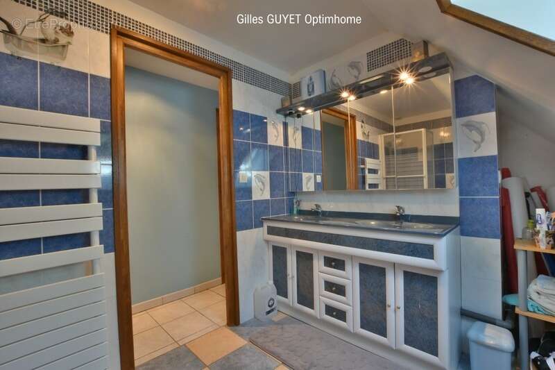 BERNAY,MAISON INDIVIDUELLE T9, DPE:C  177M  6 chambres. Terrain de 1000M² env. 319990€ - photo 11