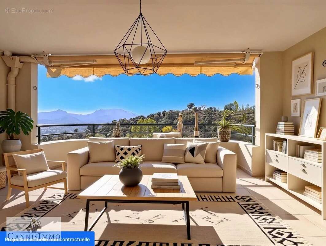 Appartement à MANDELIEU-LA-NAPOULE