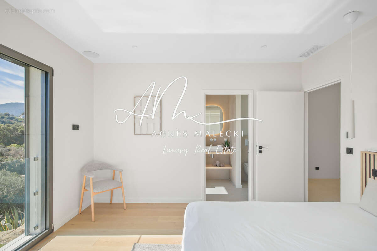 Maison à LA CROIX-VALMER