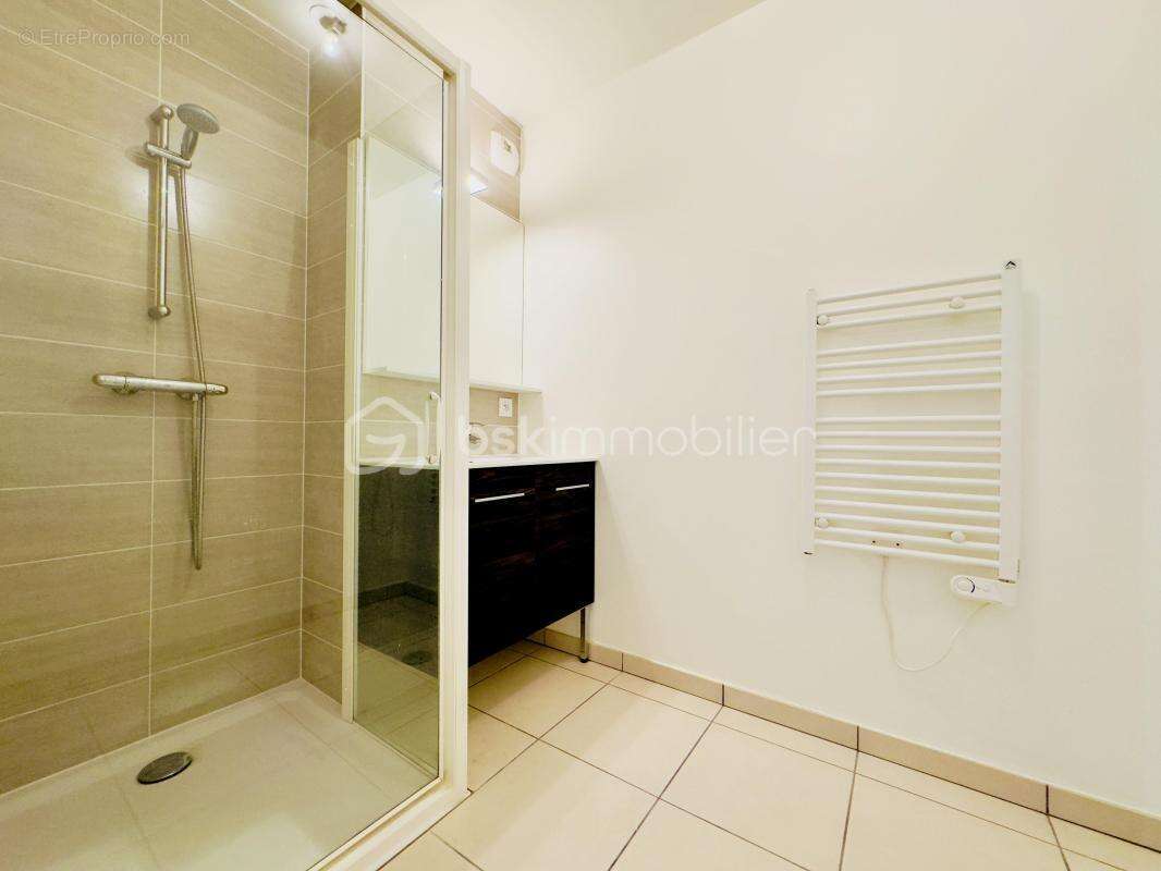 Appartement à LA ROCHE-SUR-FORON