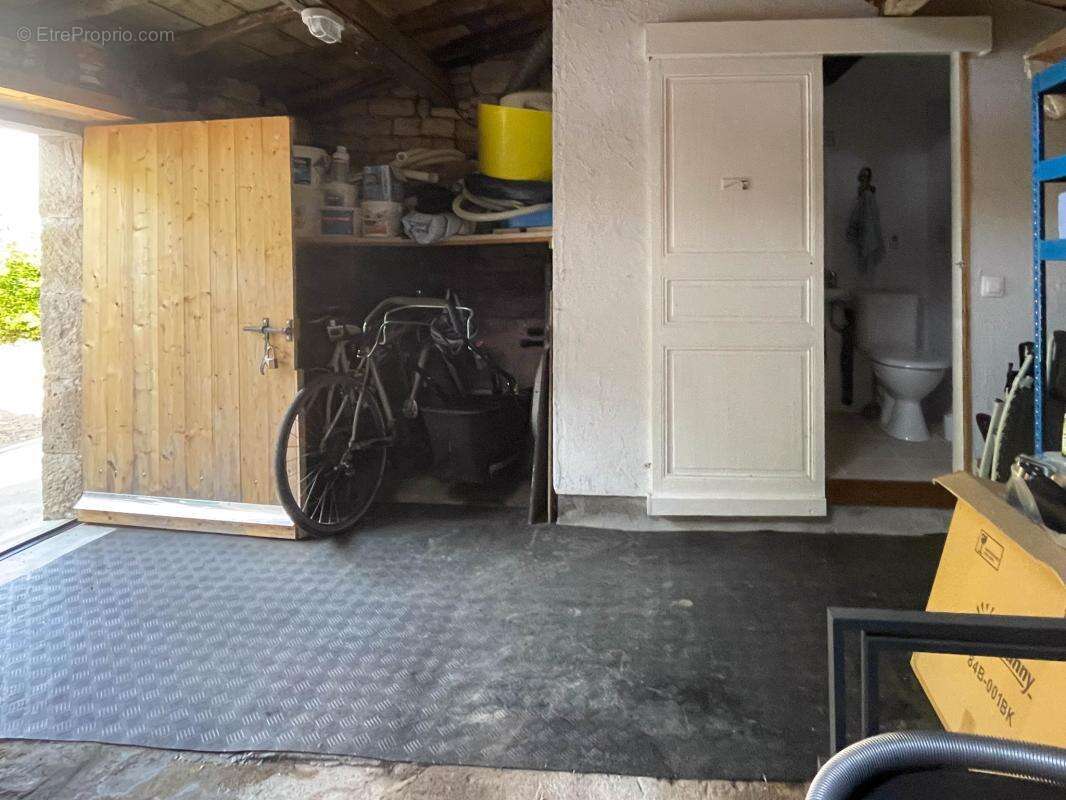 Maison à CHEF-BOUTONNE